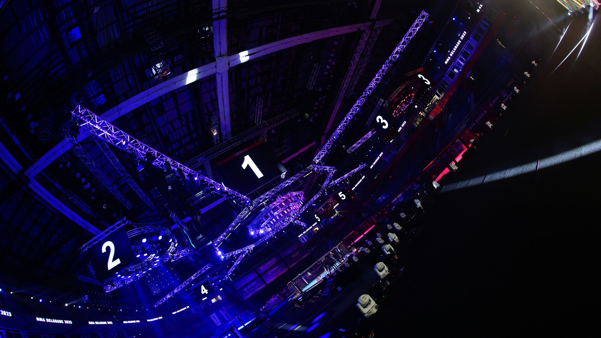 gray computer monitor